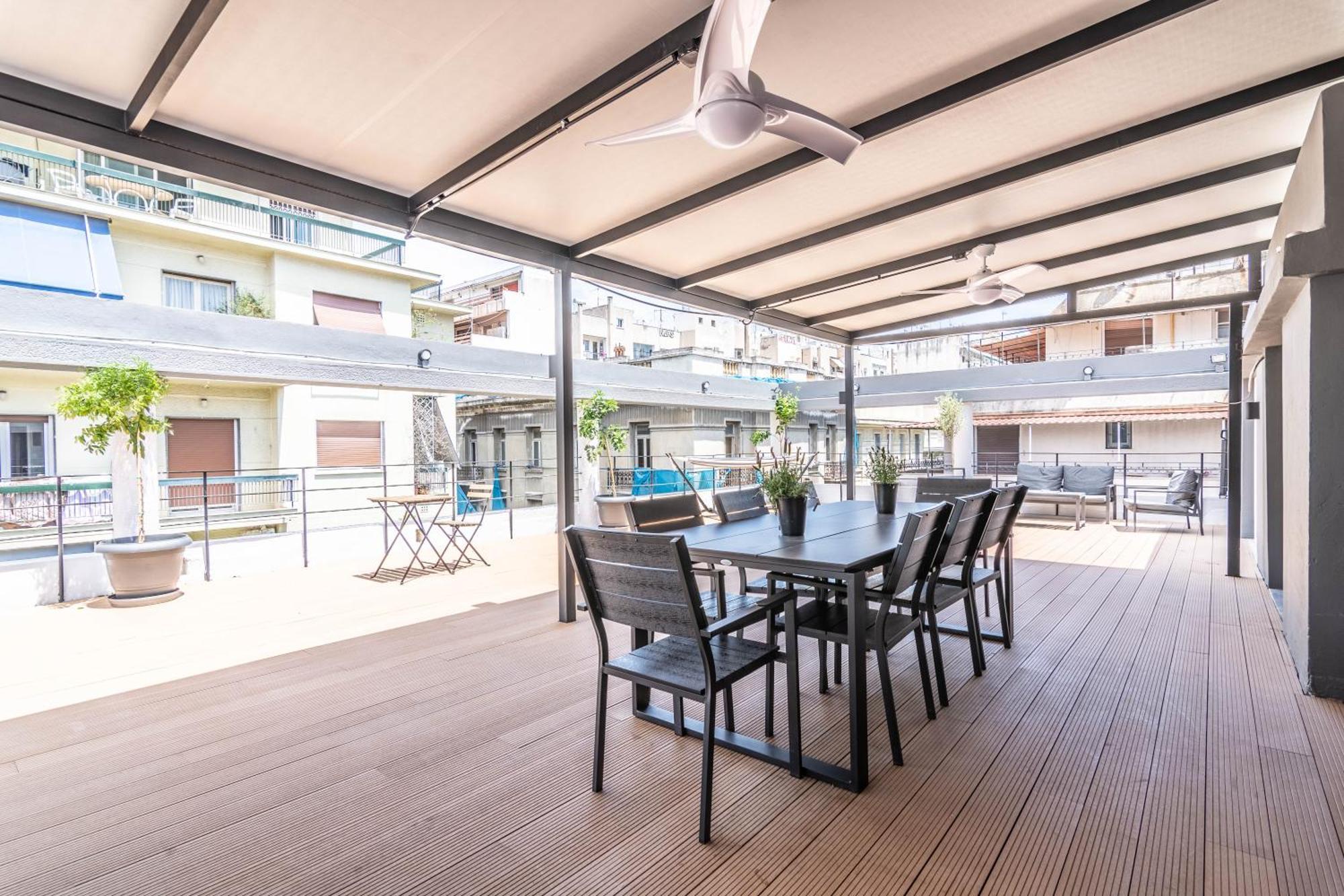 Aris Premium Accommodations Атина Екстериор снимка