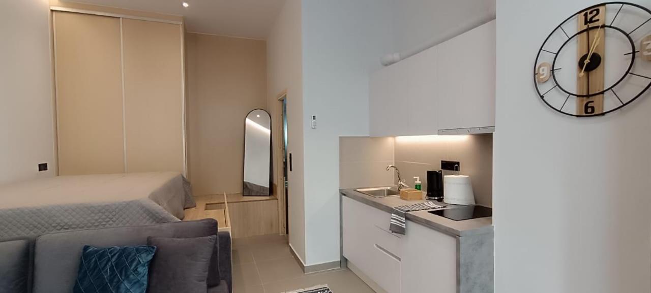 Aris Premium Accommodations Атина Екстериор снимка