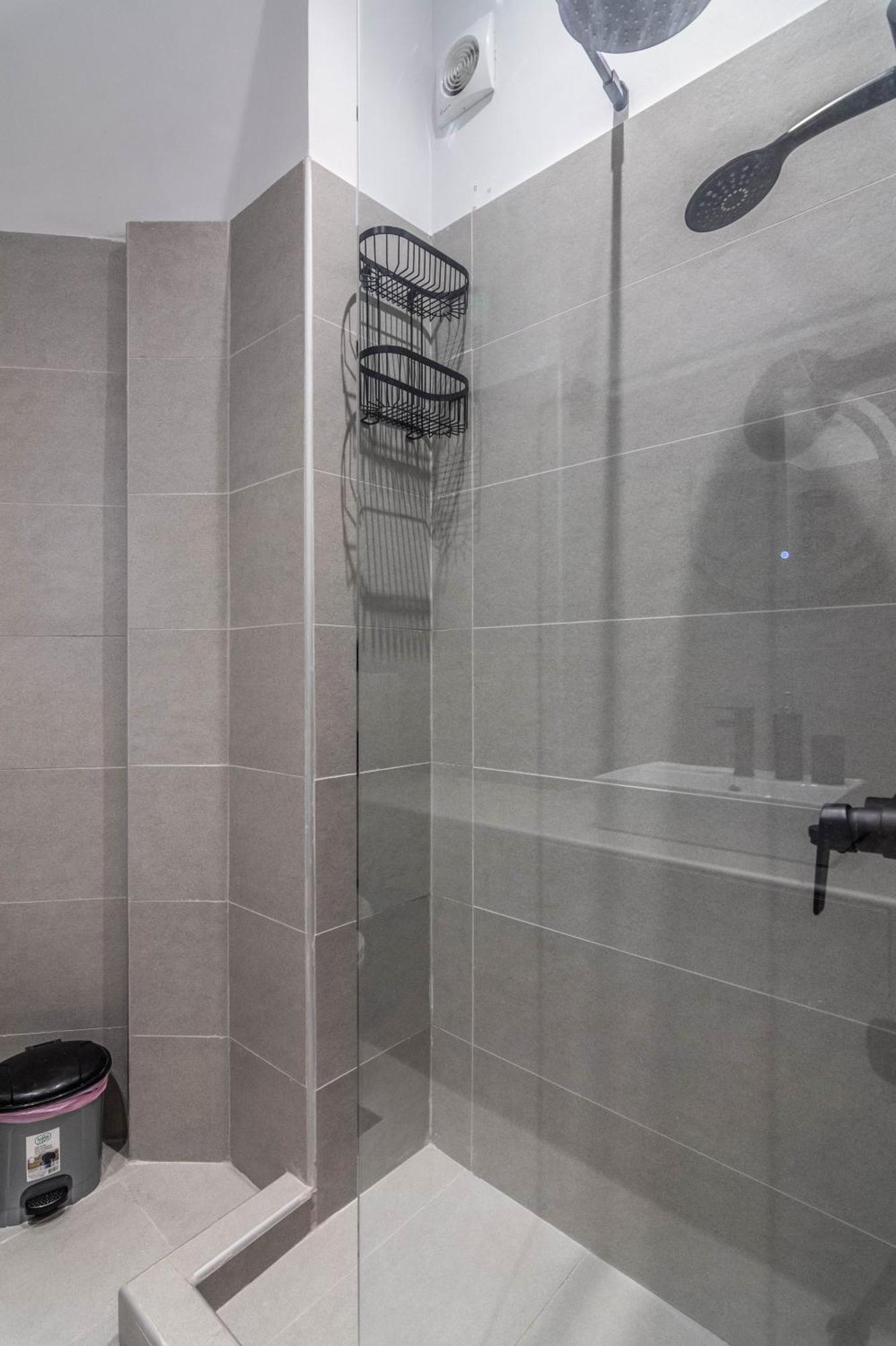 Aris Premium Accommodations Атина Екстериор снимка