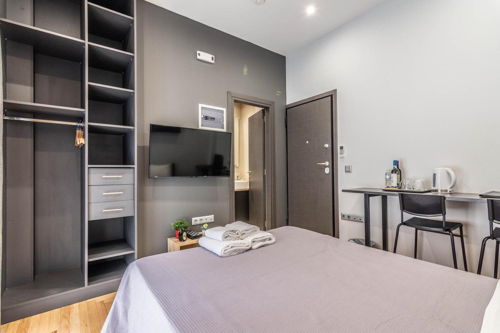 Aris Premium Accommodations Атина Екстериор снимка