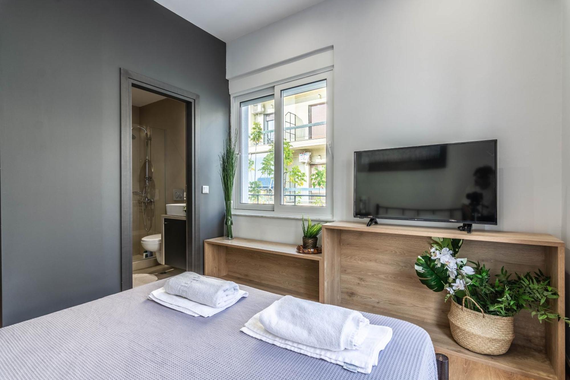 Aris Premium Accommodations Атина Екстериор снимка