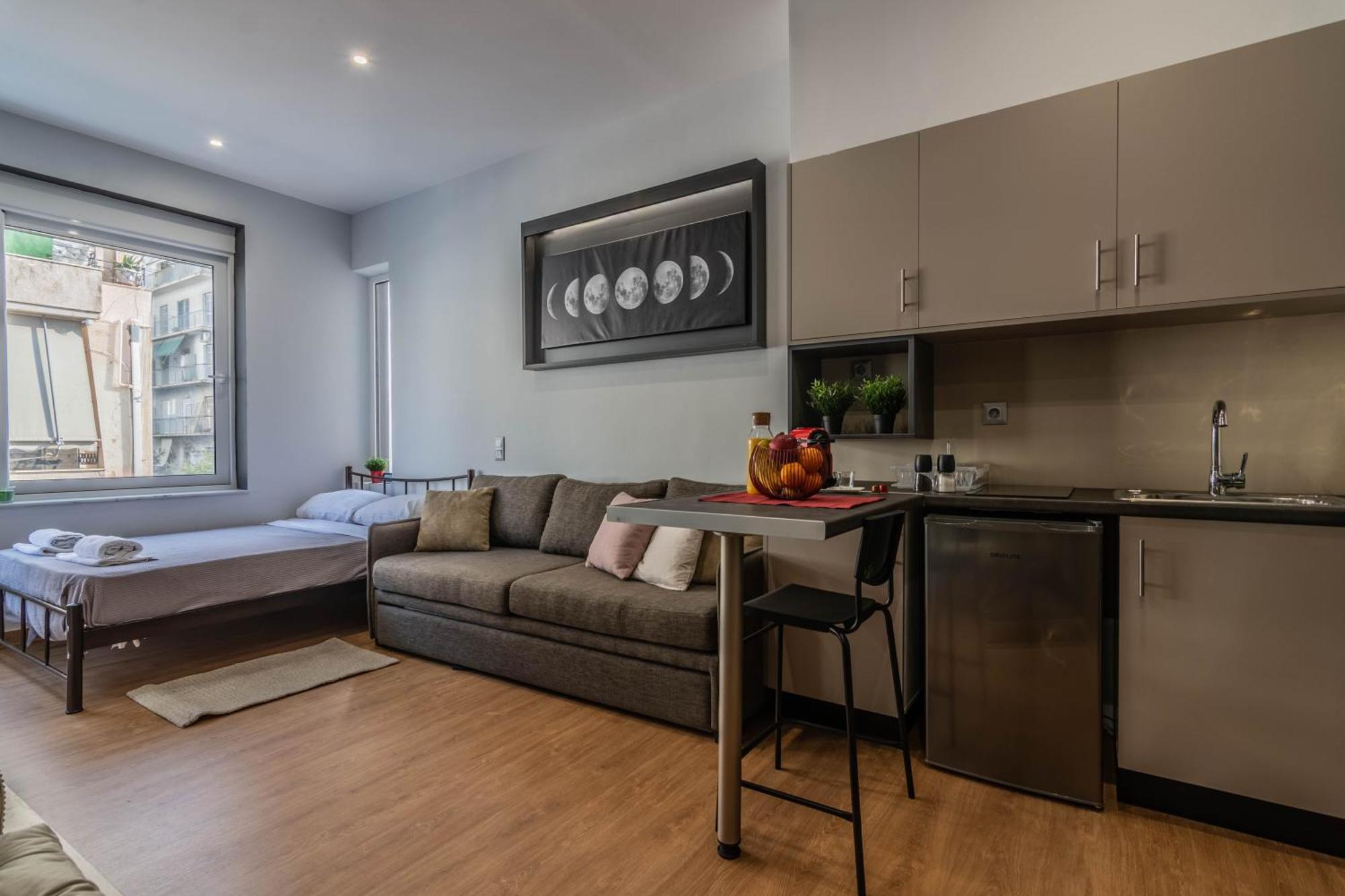 Aris Premium Accommodations Атина Екстериор снимка
